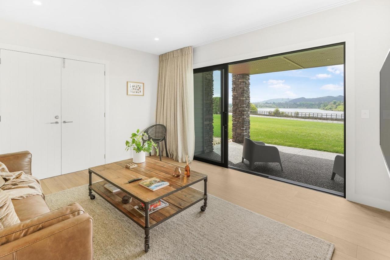 קיימברידג' Lakeside Karapiro Downstairs Apartment מראה חיצוני תמונה